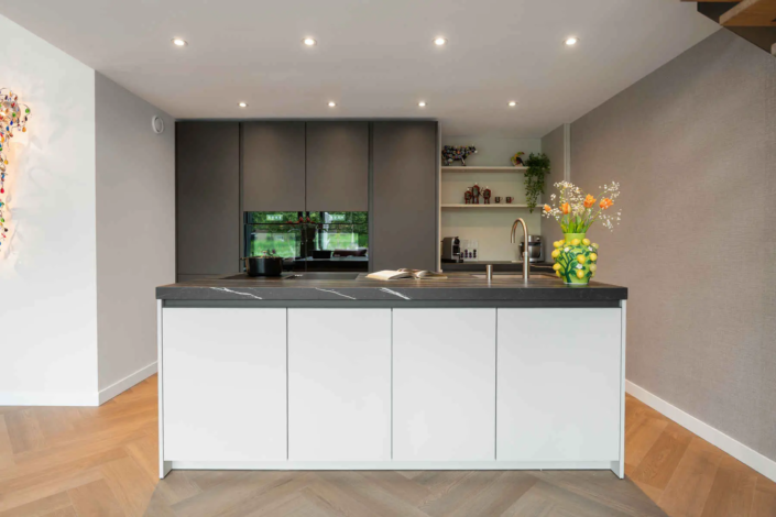 Moderne keuken in Opmeer | Keukenhuys Hoorn